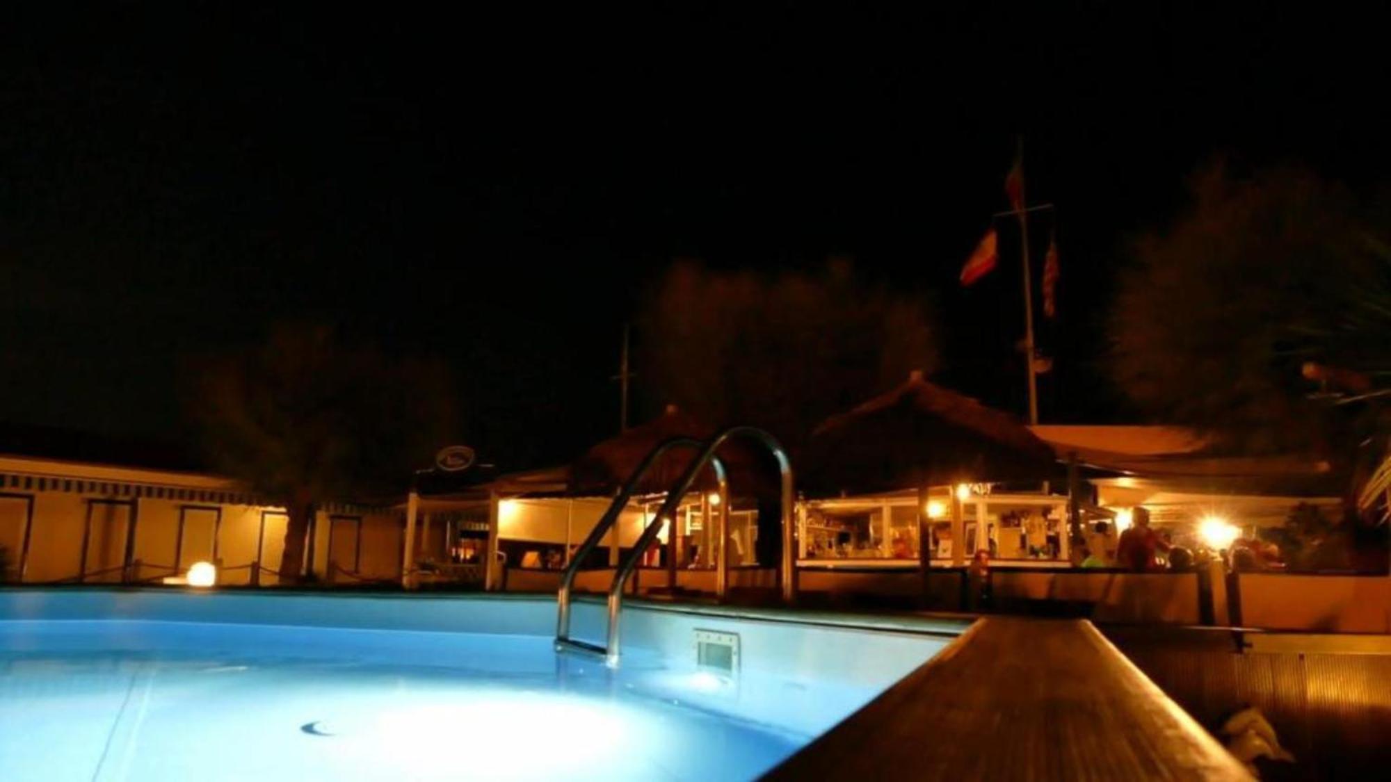 مارينا دي كارّارا Bed And Breakfast Bagno Venezia المظهر الخارجي الصورة