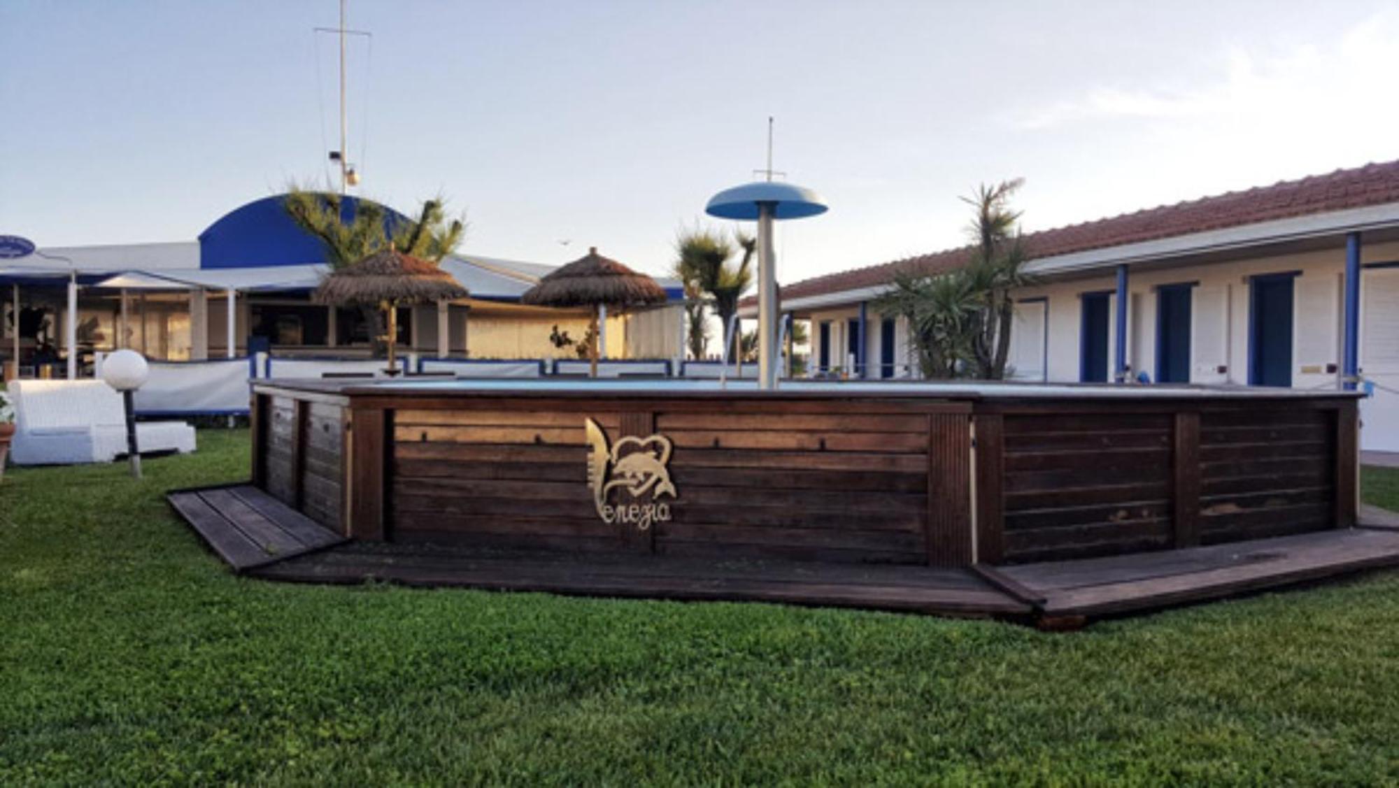 مارينا دي كارّارا Bed And Breakfast Bagno Venezia المظهر الخارجي الصورة